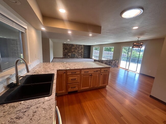 Foto del edificio - 2100 Hobert St