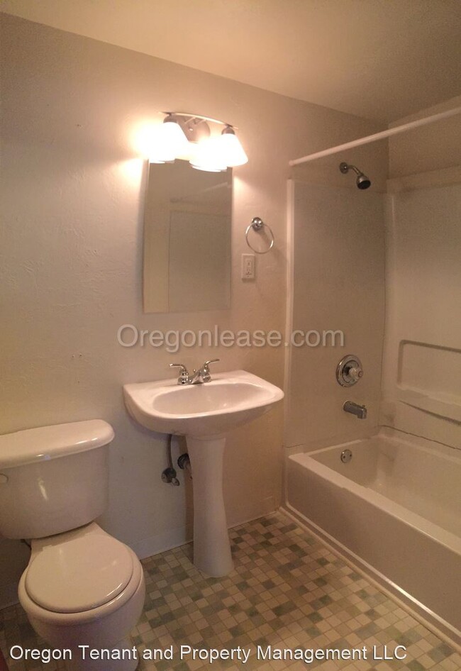 Foto del edificio - 2950 Willamette St