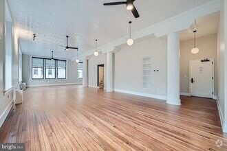 Building Photo - 303 N Howard St