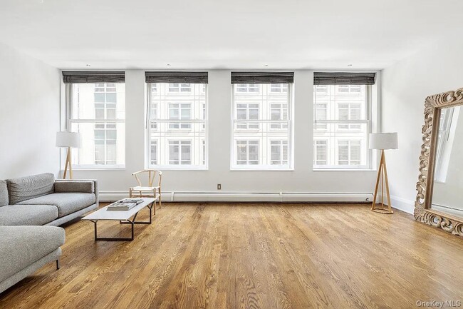 Building Photo - 102 Fulton St