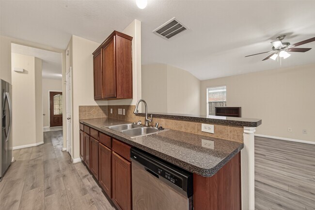 Building Photo - 5107 Moss Garden Ln