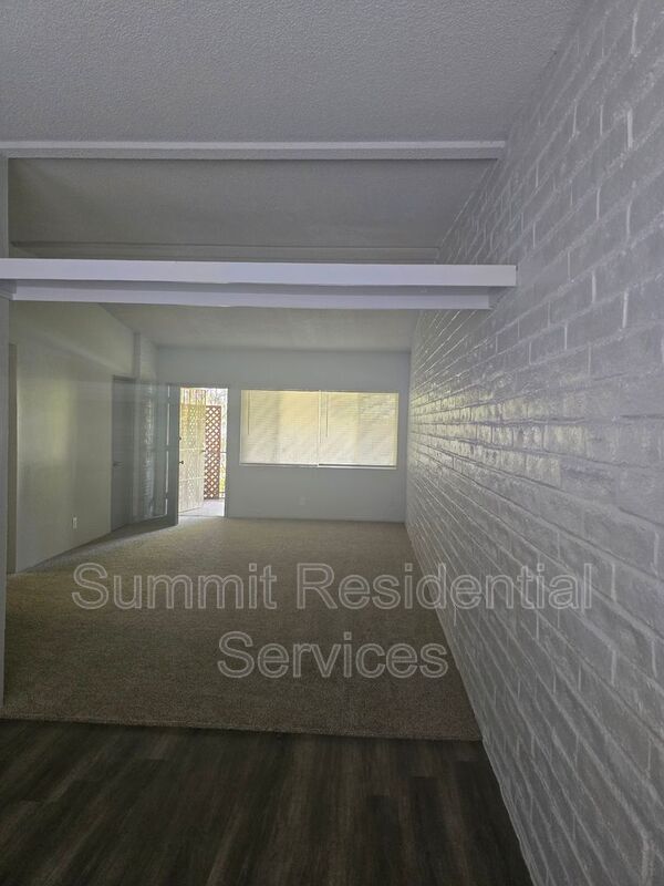 Foto del edificio - 3507 E 3rd St