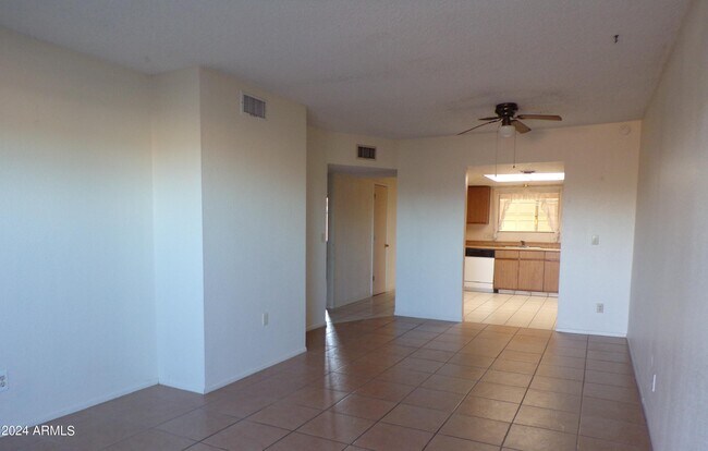Building Photo - 4411 Buena Loma Way