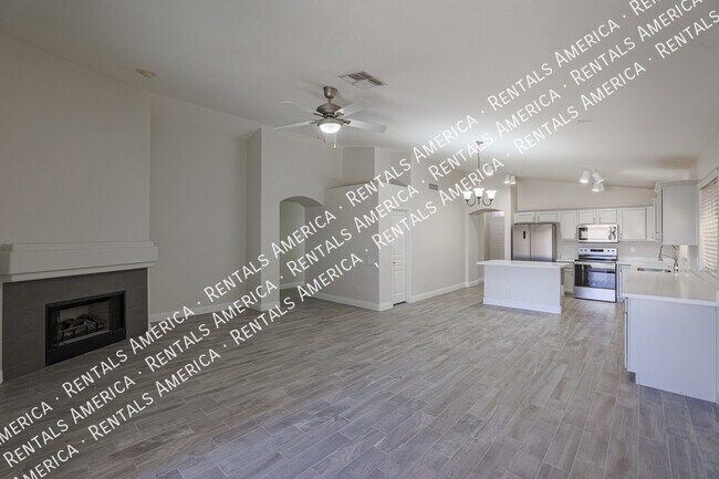 Foto del edificio - 3050 E Cherry Hills Pl