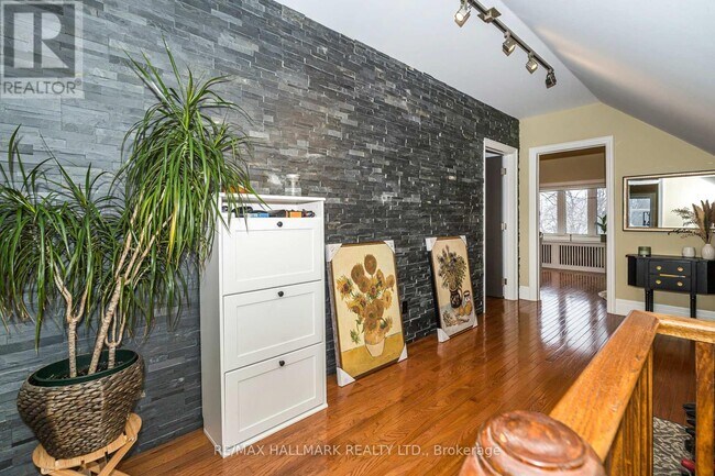 Building Photo - 151 Rusholme Rd