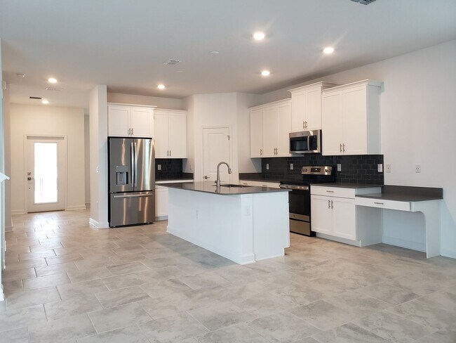 Foto del edificio - Bridgewalk Corner Lot Home with Wooded View and Solar Panels