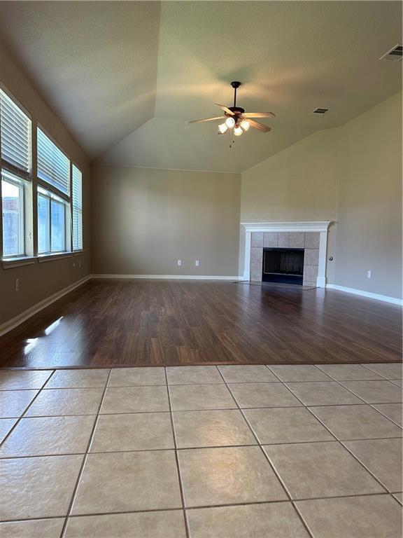 Building Photo - 924 Abbeyglen Castle Dr