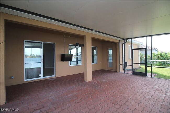Foto del edificio - 2086 Grove Dr