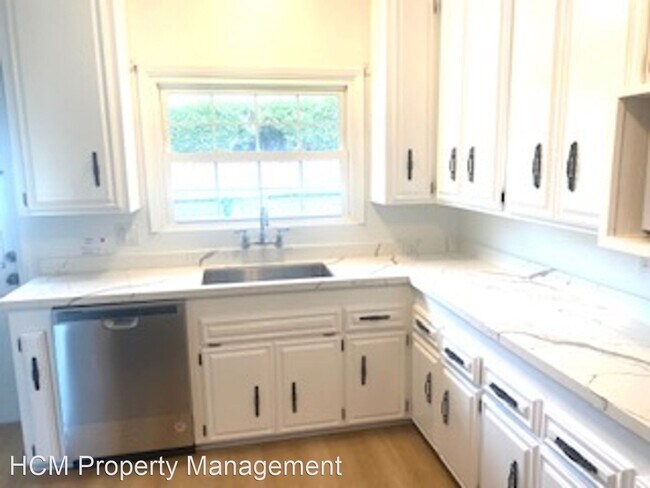 Foto del edificio - 3 br, 1 bath House - 3154 Clark Ave