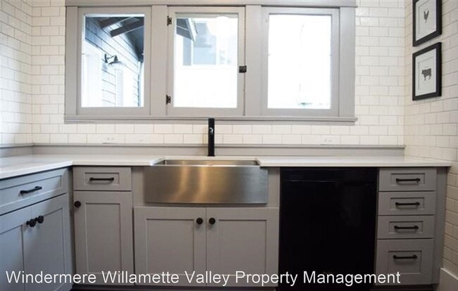 Building Photo - 1 br, 1 bath House - 117 NW 11th St.