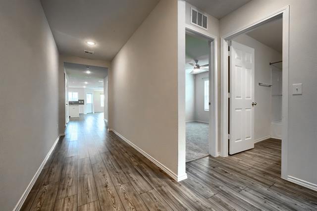 Building Photo - 5549 Cherokee Rose Dr