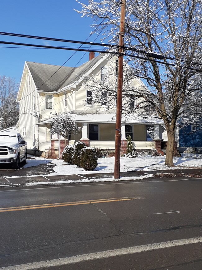 341 Summerhill Avenue - 341 Summerhill Ave