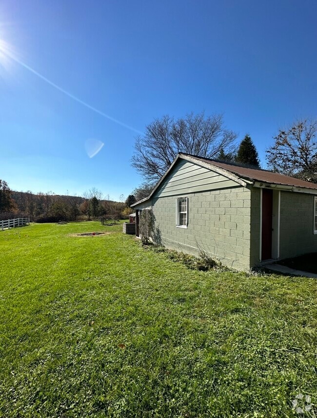 Building Photo - 3428 Littlestown Pike