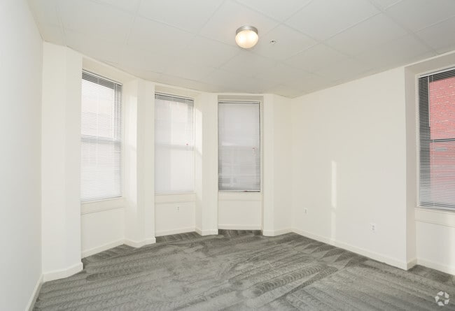 Interior Photo - The Severn