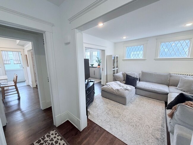 Foto del edificio - Gorgeous 3 Bedroom with Modern Upgrades!!