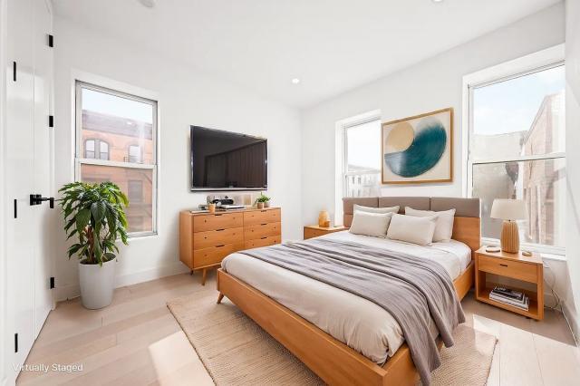 Foto del edificio - 3 bedroom in Brooklyn NY 11215