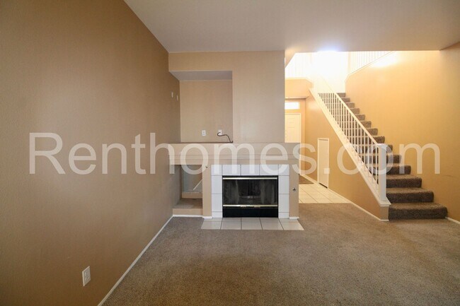 Foto del edificio - Eastlake, 1148 La Vida Ct, Gated Developme...