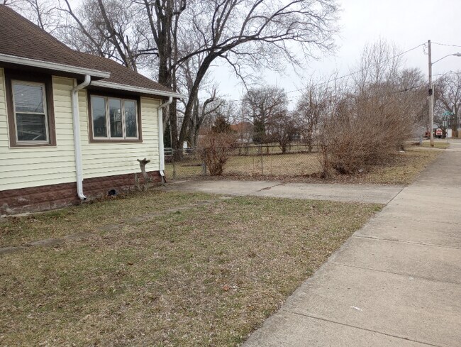 Primary Photo - 2005 Fairview St