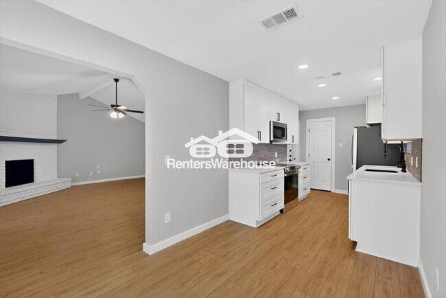 Foto del edificio - Completely Refreshed North Richland Hills Home