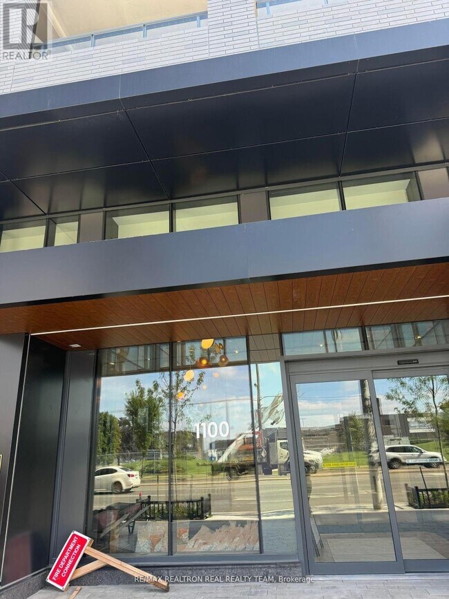 Photo du bâtiment - 1100 Sheppard Ave W