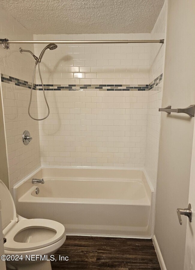 Foto del edificio - 2879 Tanglewood Blvd