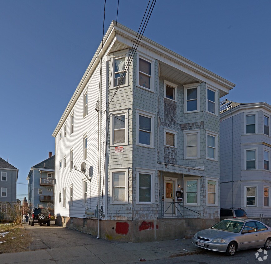 Primary Photo - 799 S 1st St
