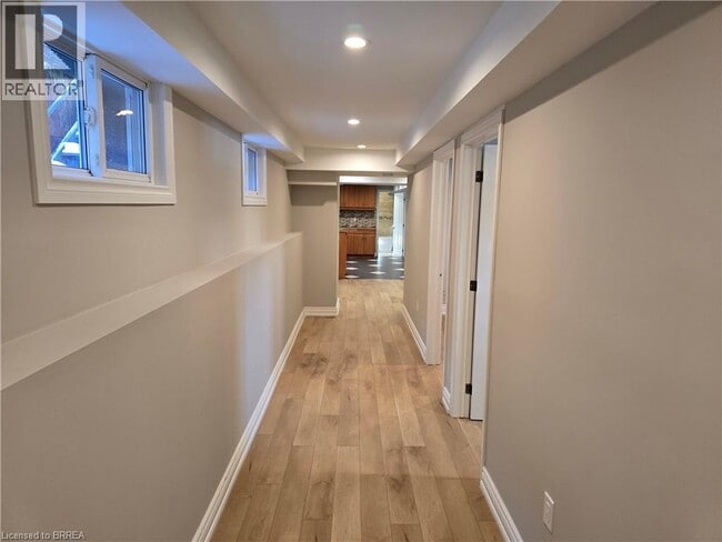 Building Photo - 318 Erie Ave