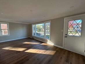 Building Photo - 4980 Edsal Dr