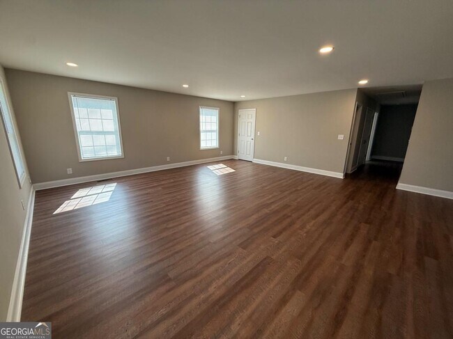 Foto del edificio - 5915 Maiden Ln