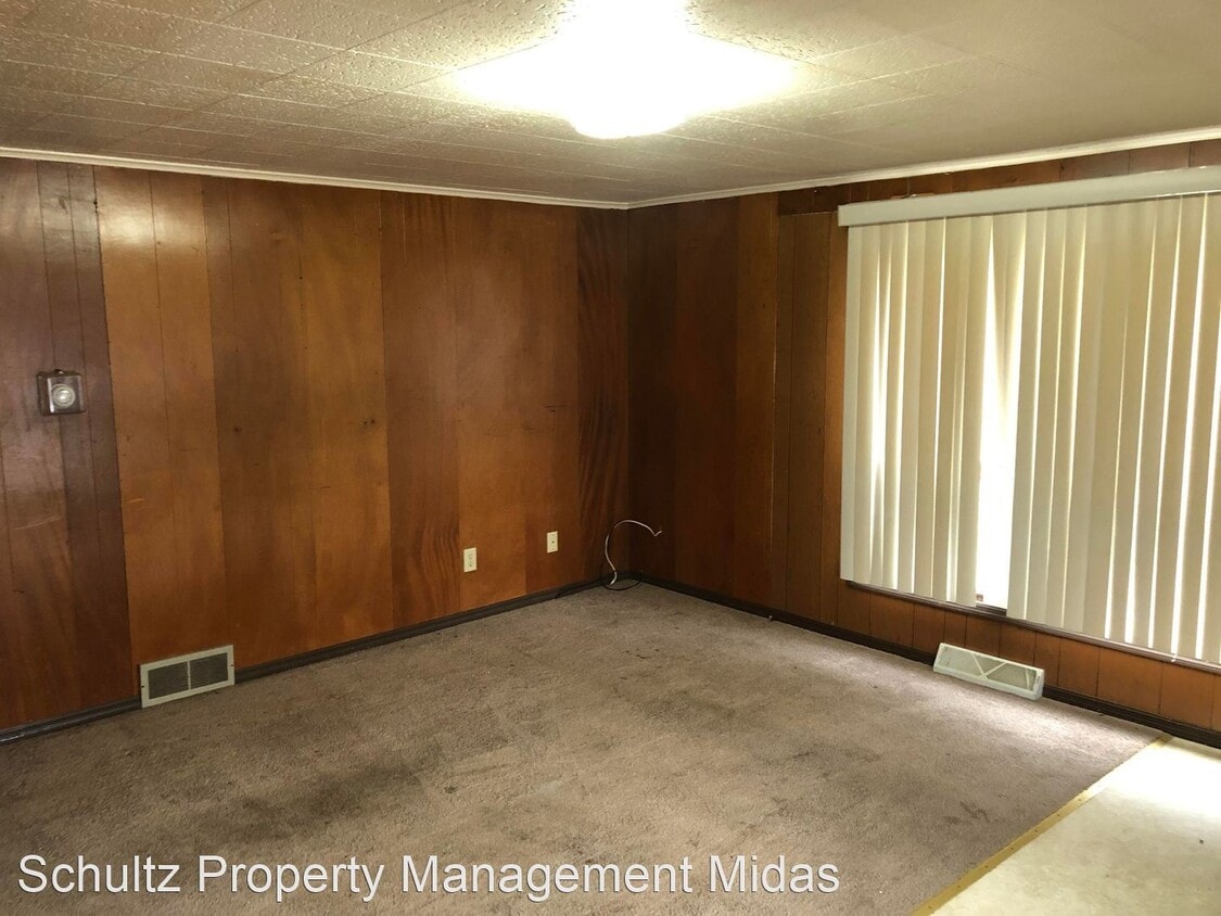 805 Flieth St, Wausau, WI 54401 Room for Rent in Wausau, WI