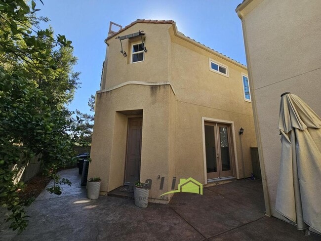 Building Photo - 1518 Caminito Sicilia