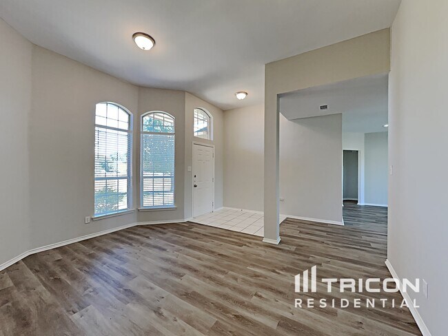 Foto del edificio - 1081 Treehouse Ln