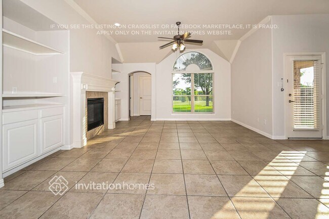 Building Photo - 807 Miramar Dr