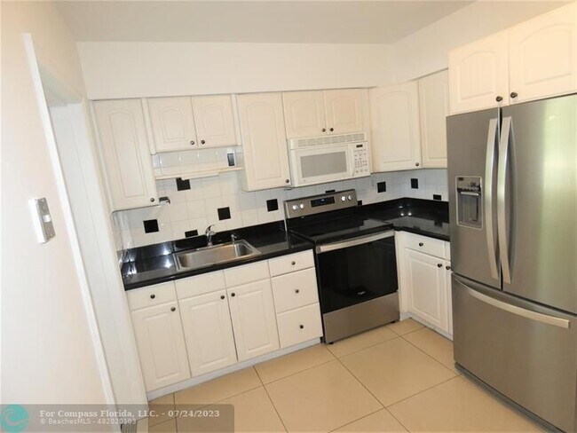 Foto del edificio - 3621 NE 8th Ave