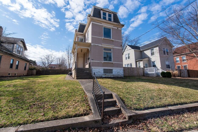 Building Photo - 1743 Compton Rd