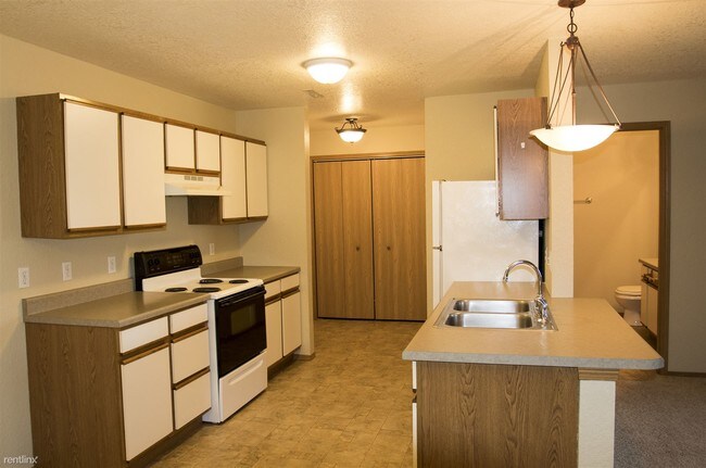 Building Photo - 805 E Ryan Dr