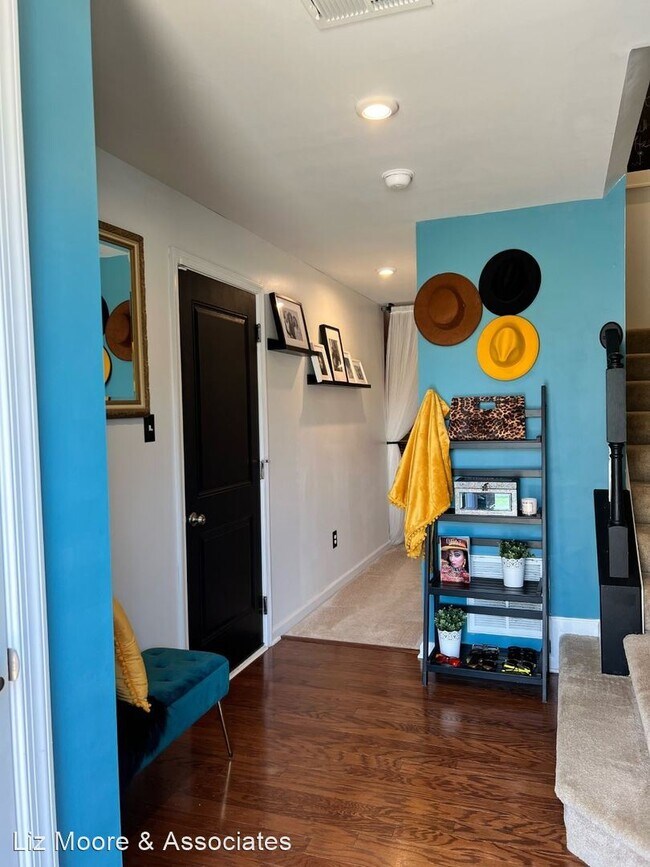 Foto del edificio - 3 br, 2.5 bath House - 106 McMormick Place