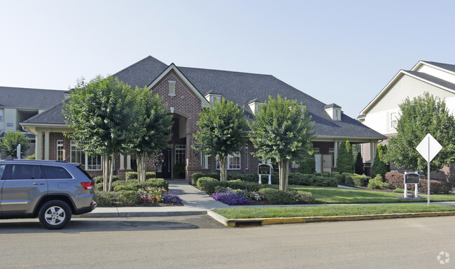 The Crowne at Campus Pointe - Society 865