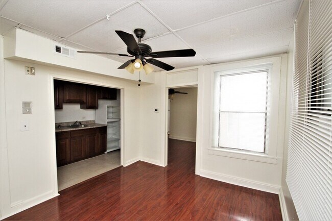 Building Photo - 849 Park Ave