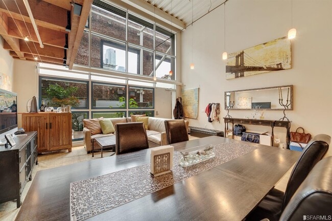 Building Photo - 650 Delancey St