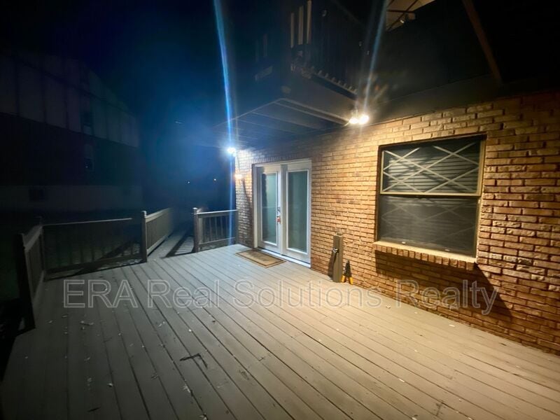 Primary Photo - 2903 Wardall Ave