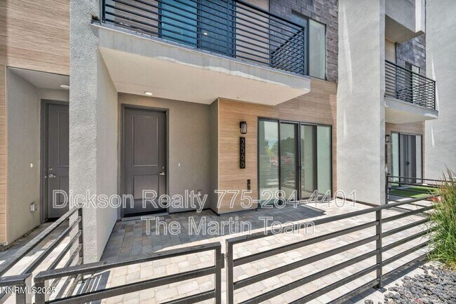 Foto del edificio - 557 California Ave