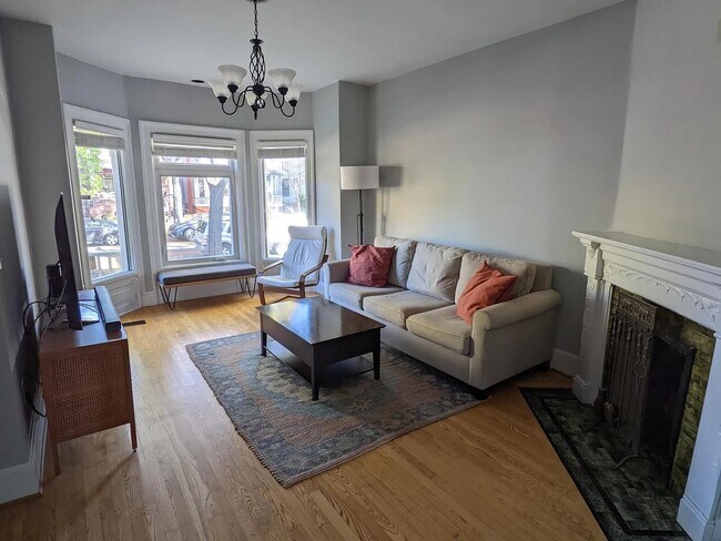 Foto del edificio - 4563 Avery St