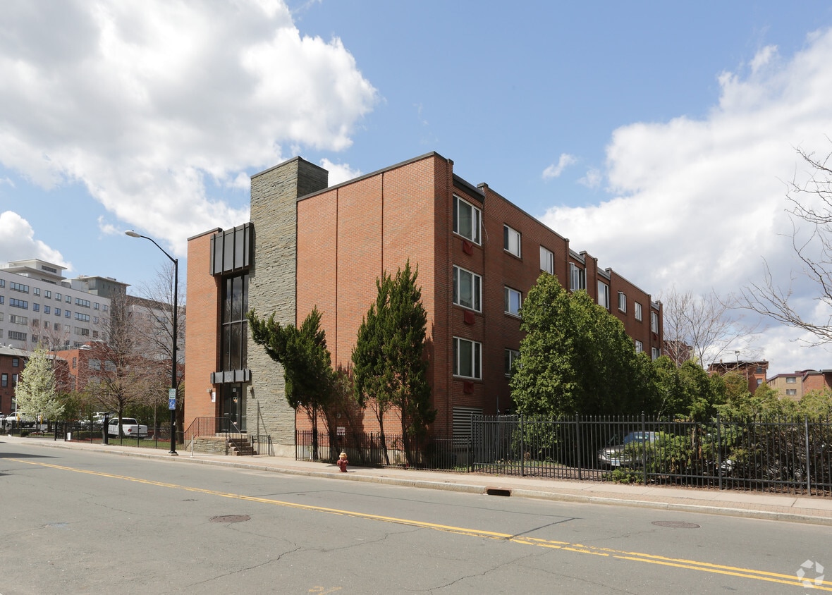 Building Photo - 519-525 Hudson St