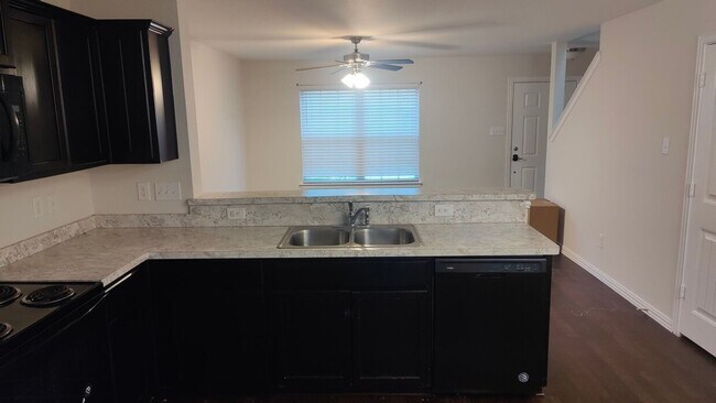 Foto del edificio - Charming 3BR House in Fort Worth 76119
