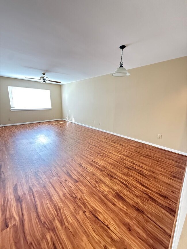 Foto del edificio - Jamestown Commons