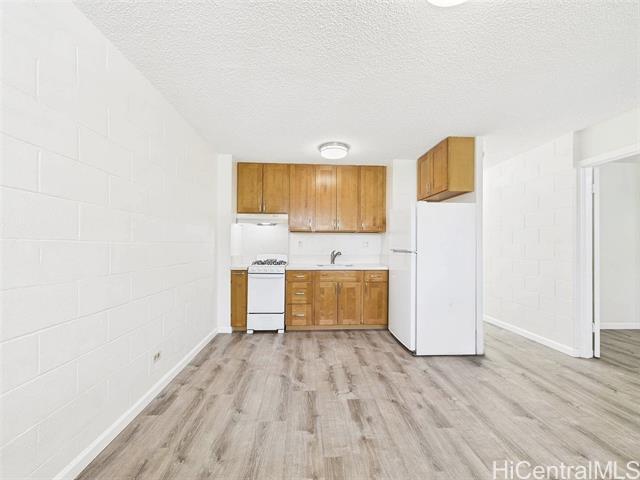Building Photo - 409 Iolani Ave