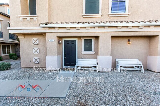 Foto del edificio - 9233 E Neville Ave