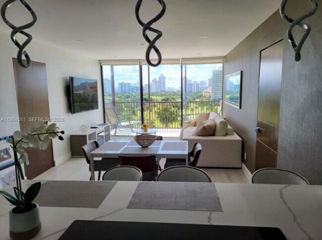 Foto del edificio - 20379 W Country Club Dr