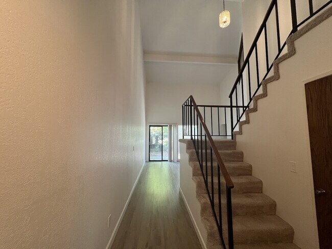 Foto del edificio - Beautiful Condo in Villa Del Sol – 2 Beds,...